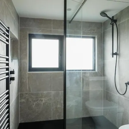 Guest Ready - Renovated In Urban Dublin