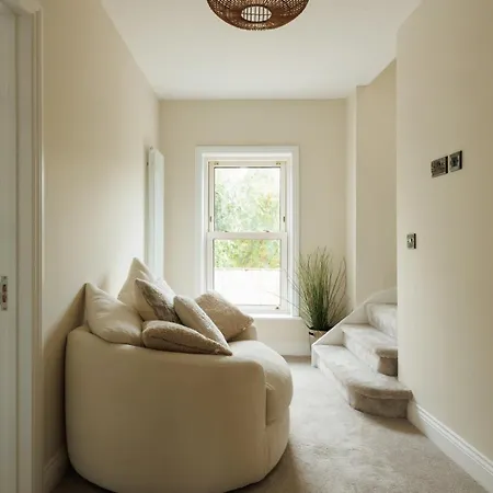 בית הארחה Guest Ready - Renovated In Urban 3*