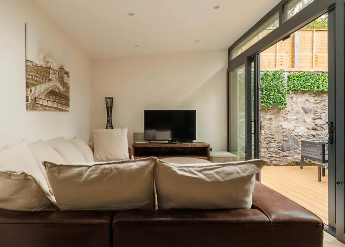 Guest Ready - Renovated In Urban 3* Dublin